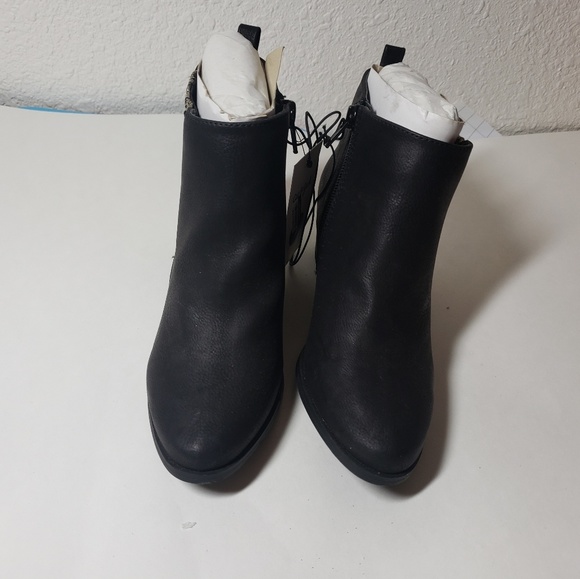 Girls shoes size 1 healed boots NWT glitter stars - Picture 2 of 4